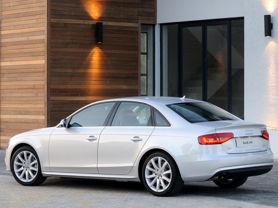  Audi A4 1.8T Sedan (B8, 8K) 2012 года  (ZA) (фото 6 из 12)